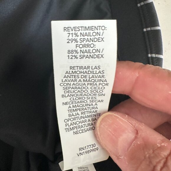 Joylab Black & White Striped Sleeveless Cropped Zip-Up Top - Picture 5 of 7